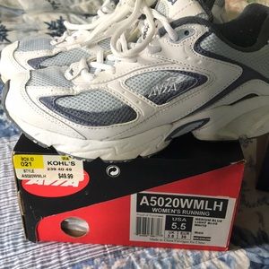 AVIA sneakers 5.5